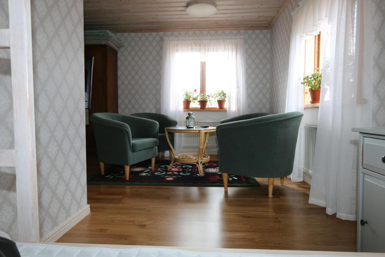 Vila Ratt O Roder Stugby & Konferens Djuras Exteriér fotografie