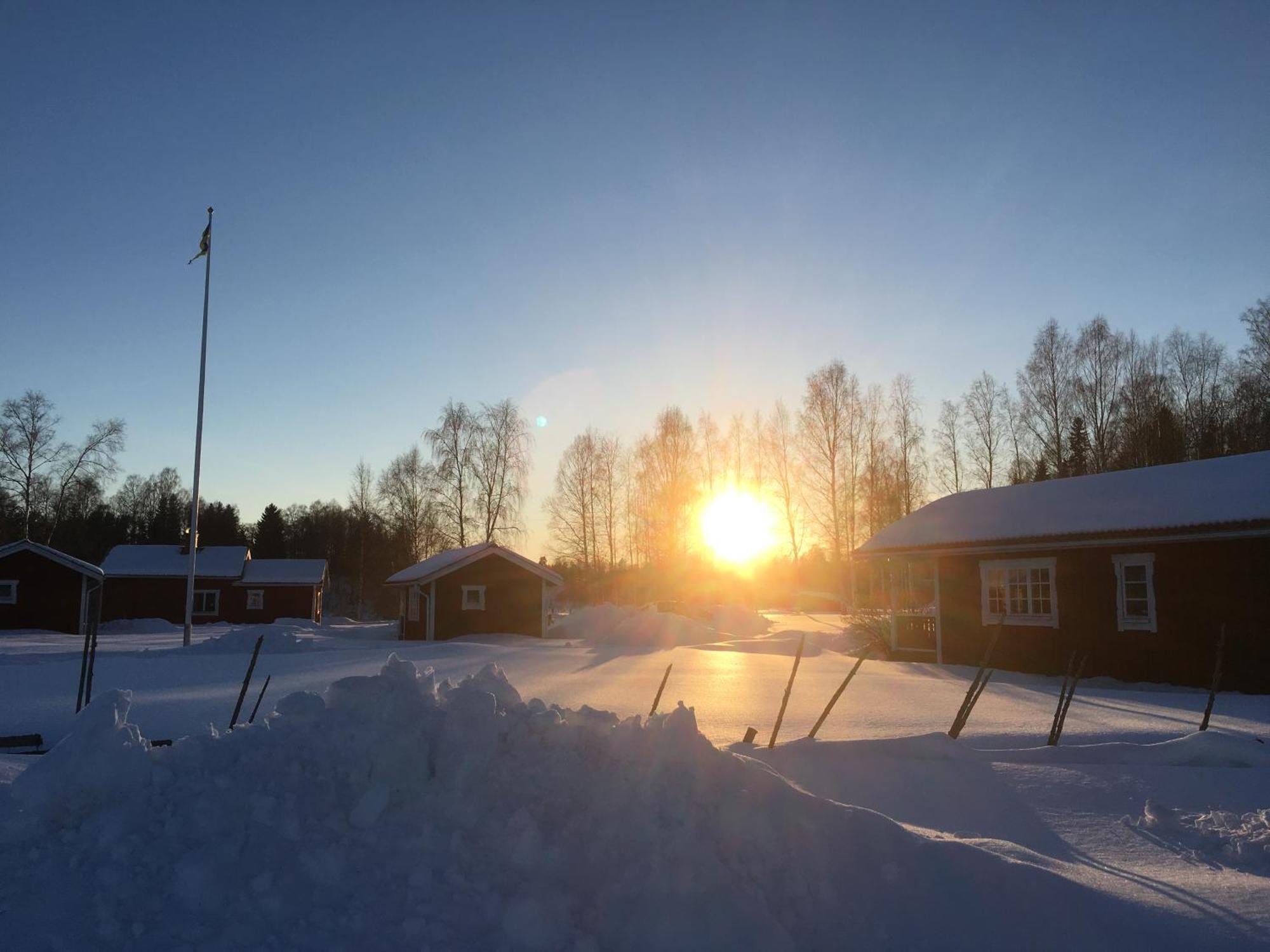 Vila Ratt O Roder Stugby & Konferens Djuras Exteriér fotografie