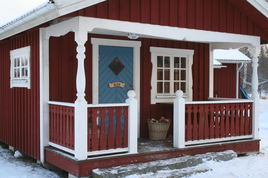 Vila Ratt O Roder Stugby & Konferens Djuras Exteriér fotografie