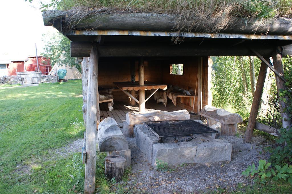 Vila Ratt O Roder Stugby & Konferens Djuras Exteriér fotografie